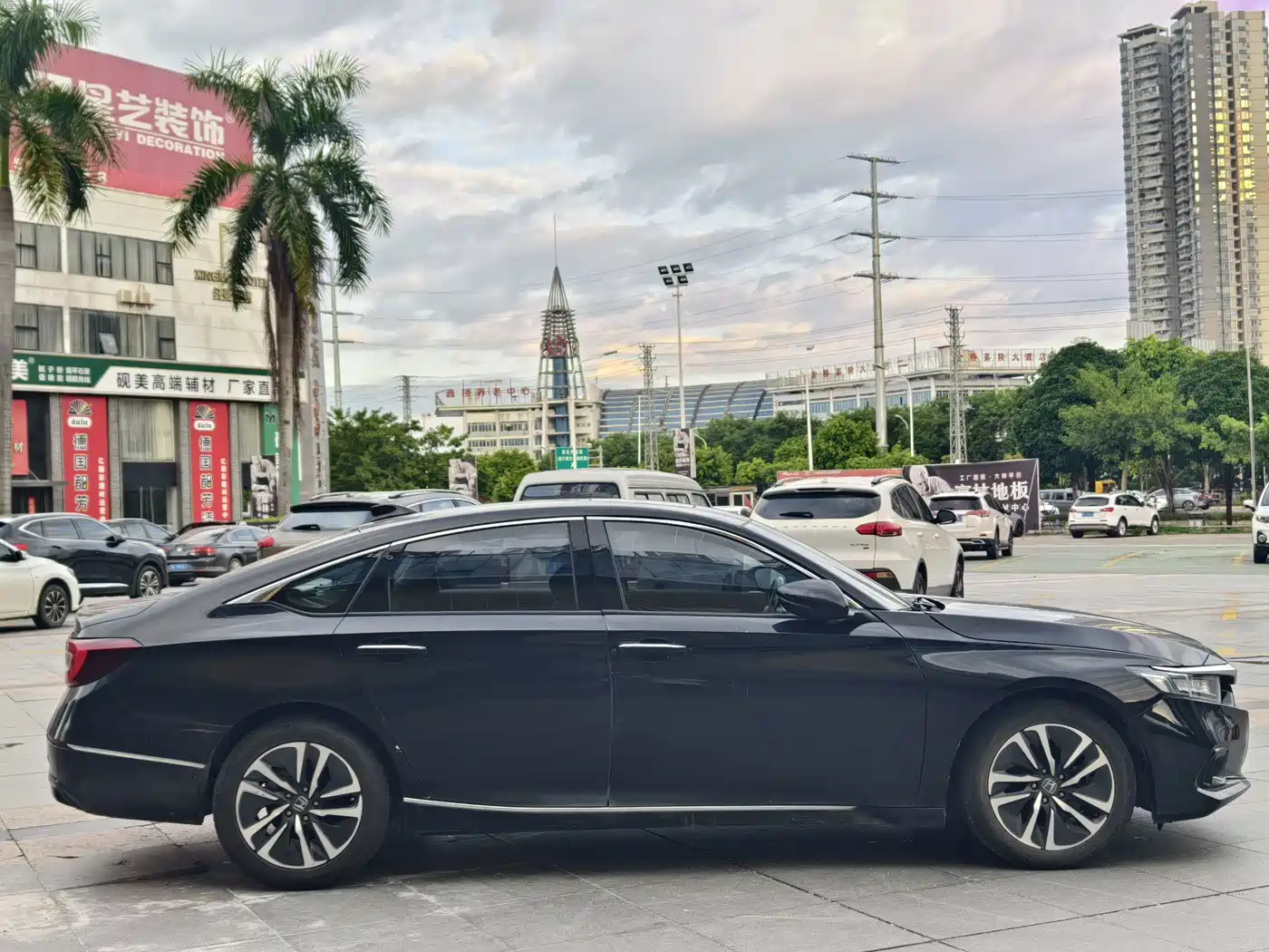Фото 4 - Honda Accord