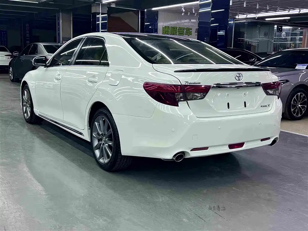 Toyota Reiz 2016 2013 2.5V Premium Edition