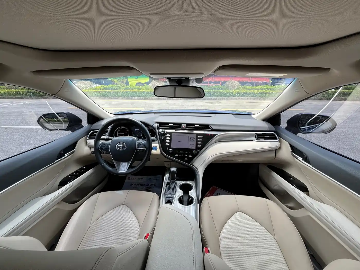 Photo 17 - Toyota Camry