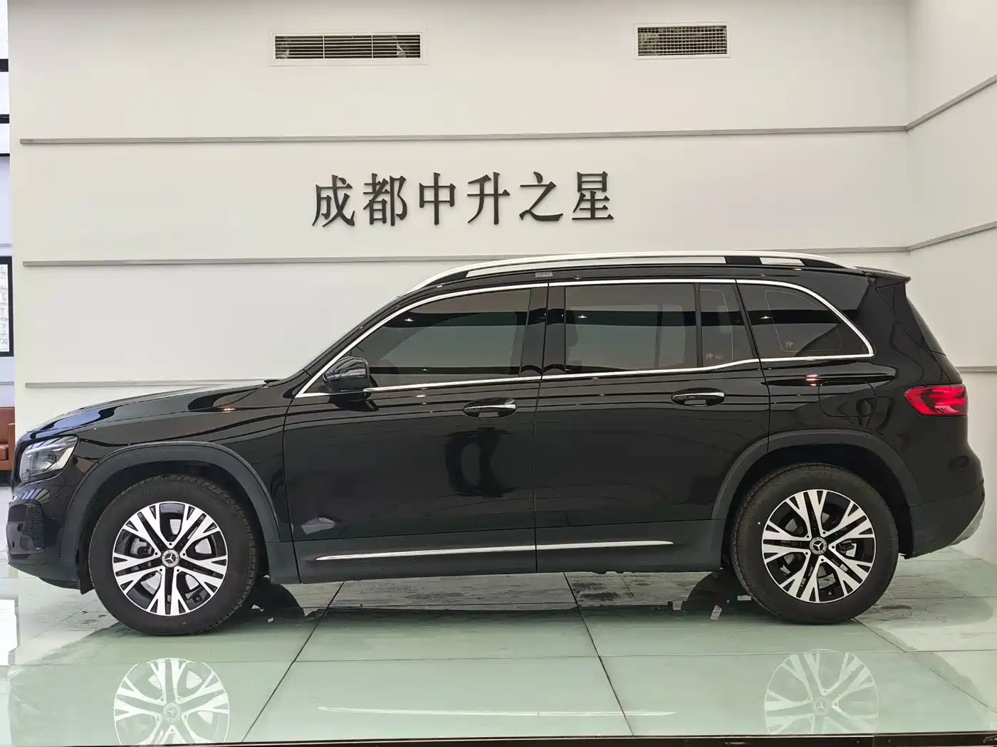 Mercedes-Benz GLB 2025 GLB 220 Dynamic фото 4