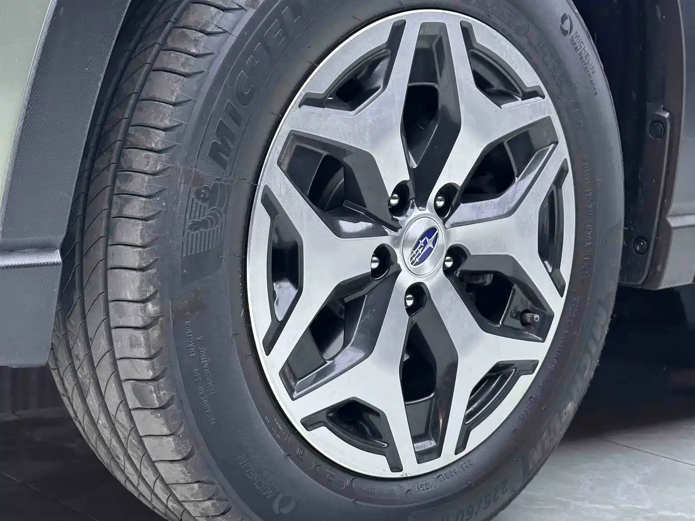 Subaru Forester 2019 2.0i Luxury Edition EyeSight фото 4