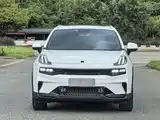 Photo 2 - Lynk & Co 06