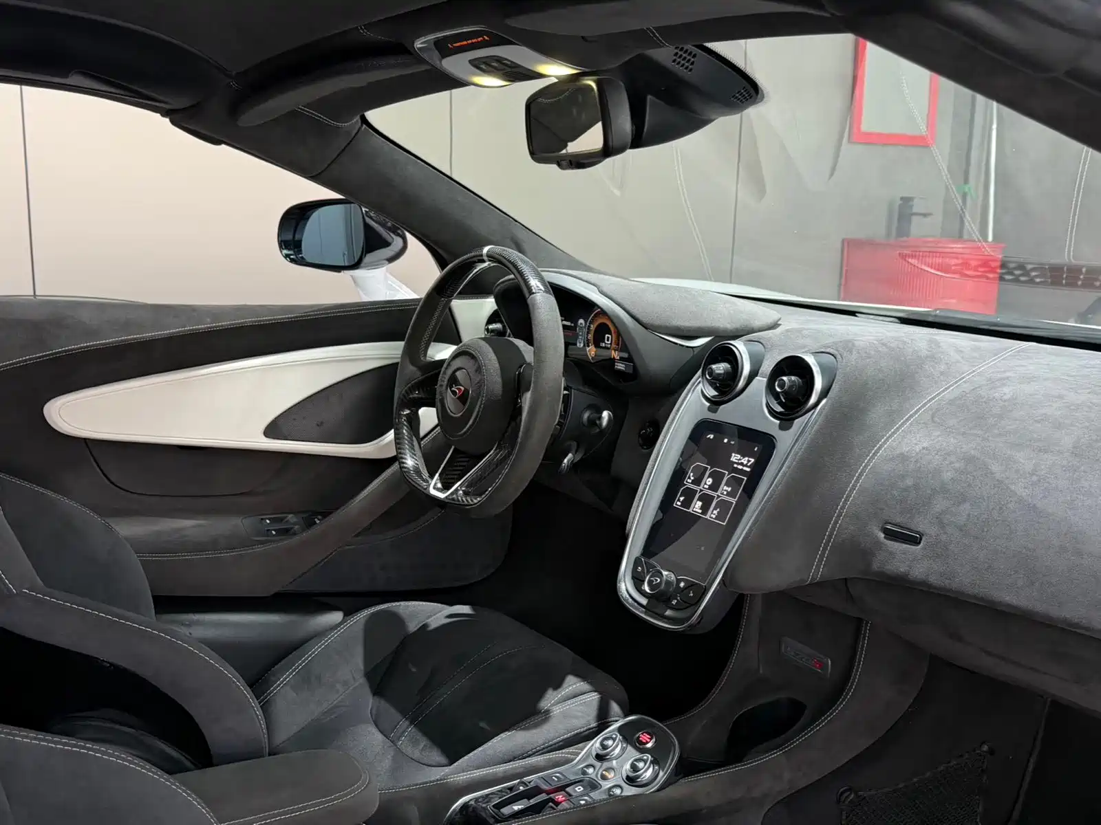 Photo 11 - McLaren 570