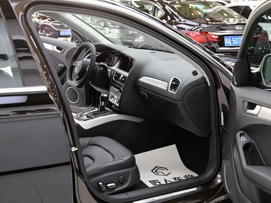 Audi A4 (Import) 2015 2014 40 TFSI allroad quattro plus