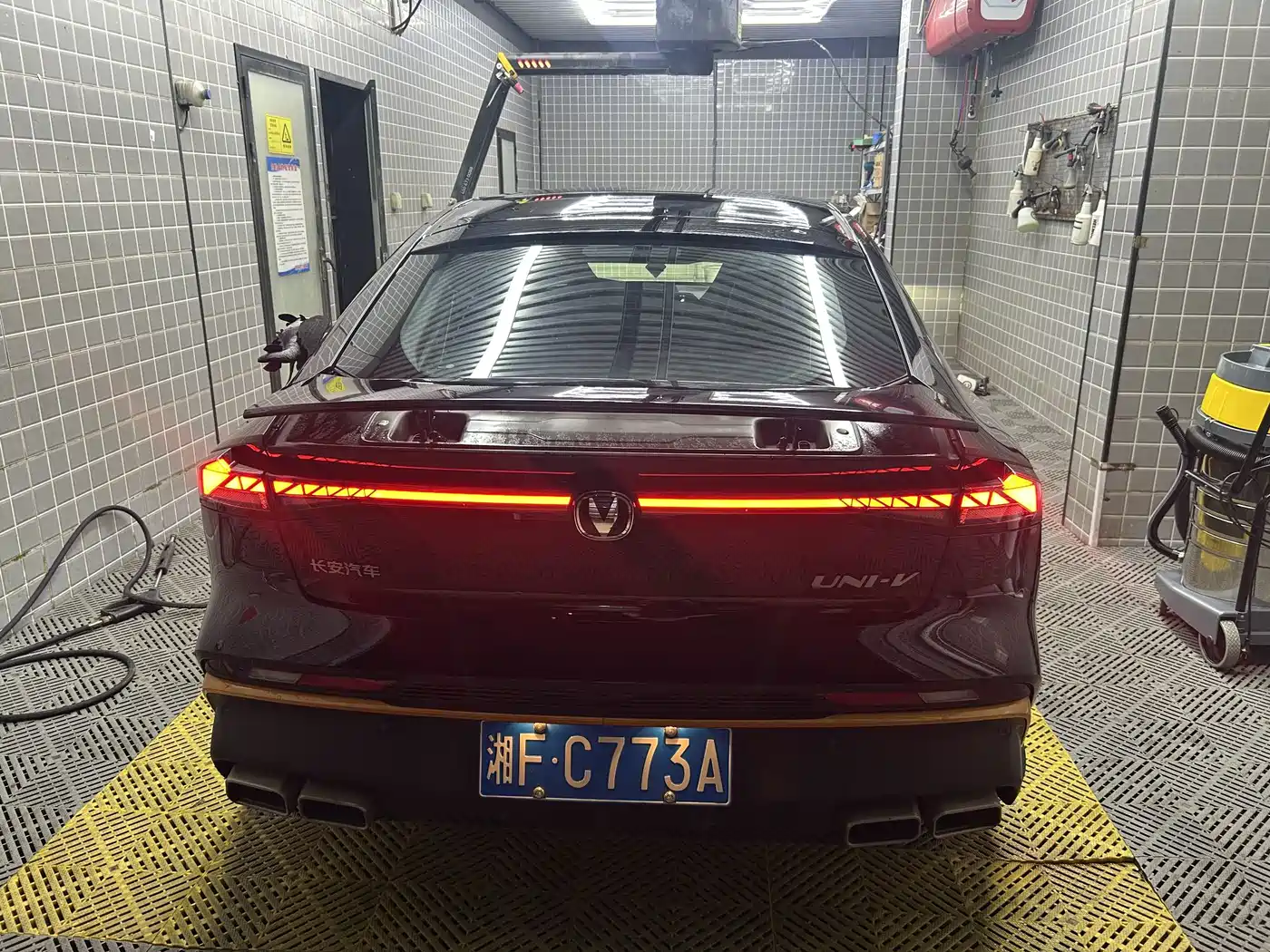 Changan UNI-V 2025 2025 1.5T 500Bar Premium Sport Model