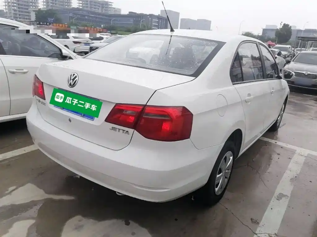 Volkswagen Jetta 2015 1.6L Manual Trend фото 7