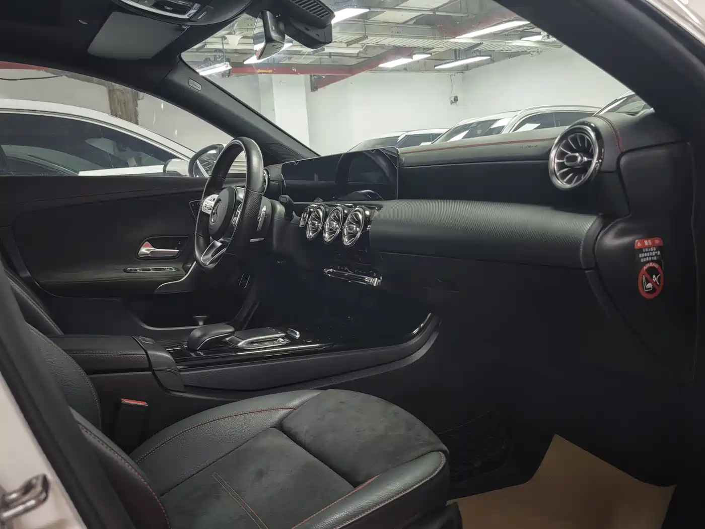Mercedes-Benz CLA (Import) 2020 CLA 200 фото 11