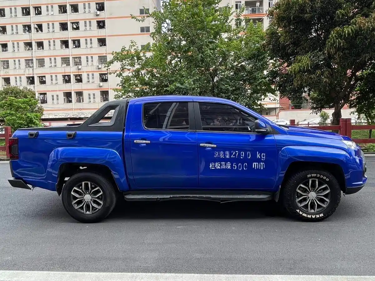 Jiangling Yuhu 7 2018 2017 2.0T Gasoline Auto 4WD Luxury Edition JX4G20A5L