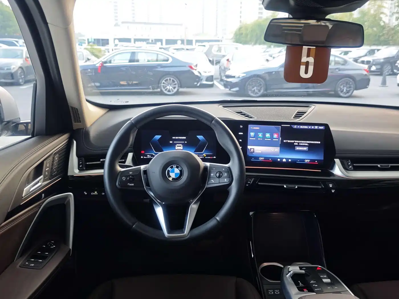 BMW X1 2023 sDrive20Li X Design Package фото 8