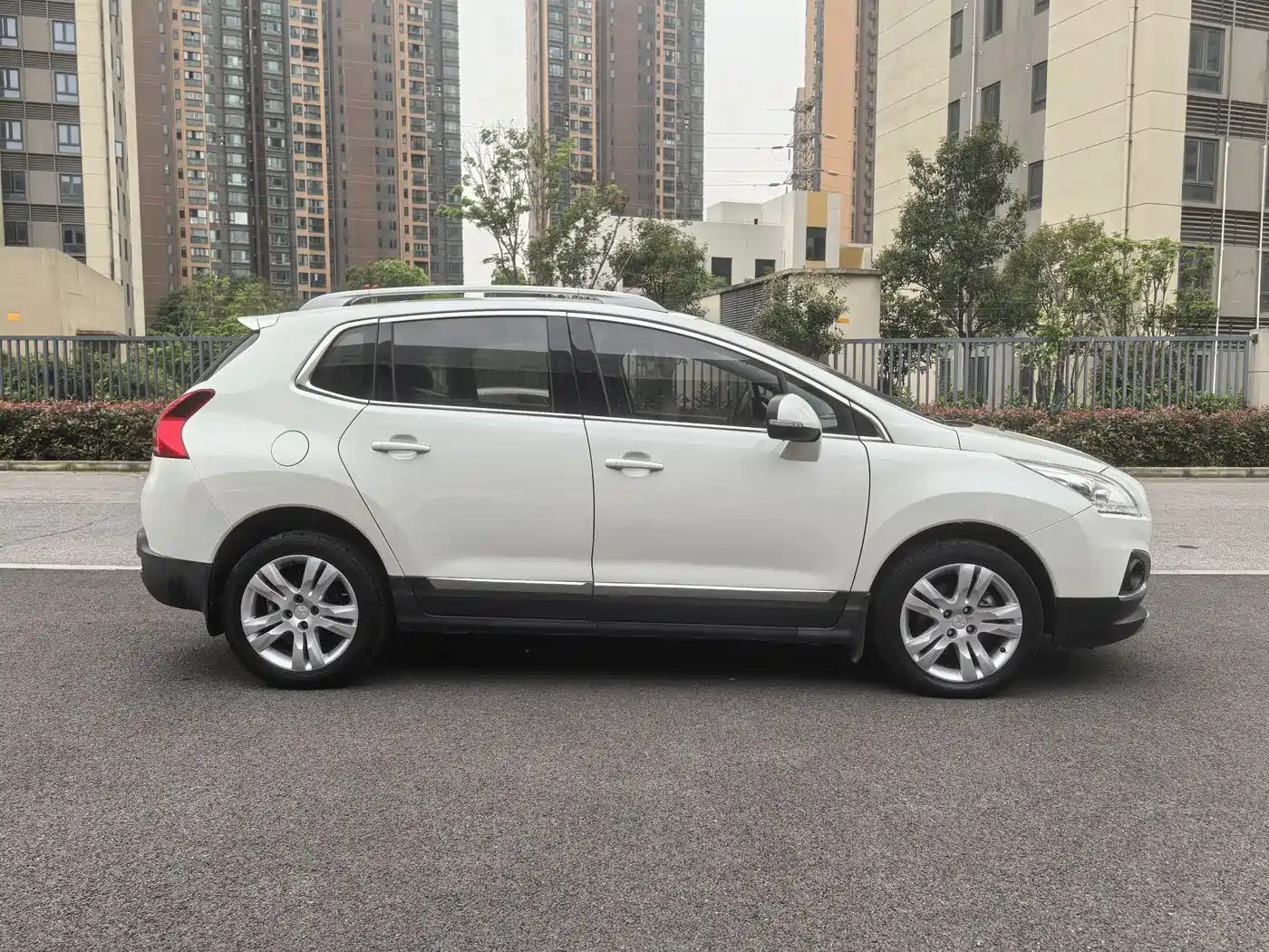 Peugeot 3008 2015 2.0L Automatic Trend Edition фото 7