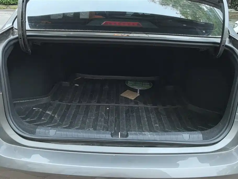 GEELY AUTOMOBILE EMGRAND