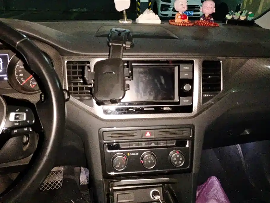 VOLKSWAGEN GOLF*JIAYU