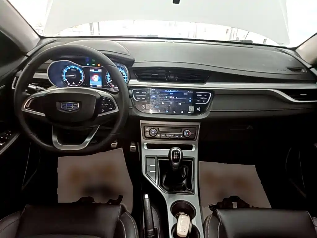 Фото 10 - Geely Vision S1