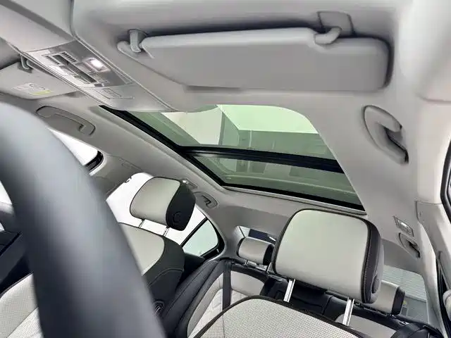 Volkswagen Magotan 2023 Model 2 Million Commemorative Edition 330TSI DSG Luxury фото 10