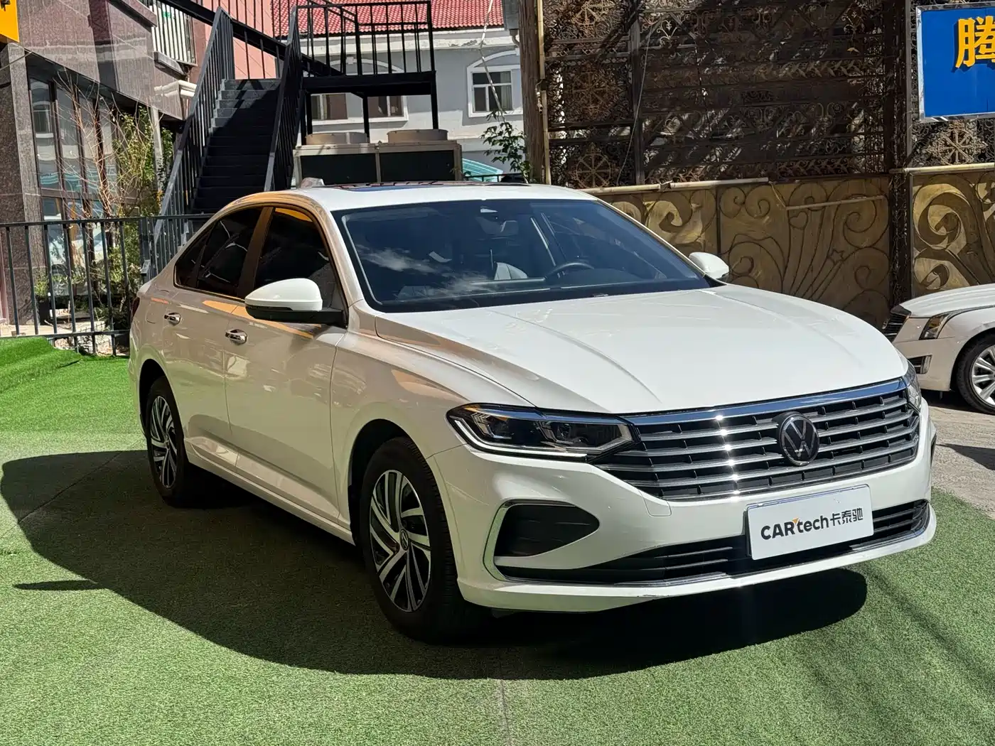 Volkswagen Lavida 2023 1.5L Auto Luxury Edition фото 3