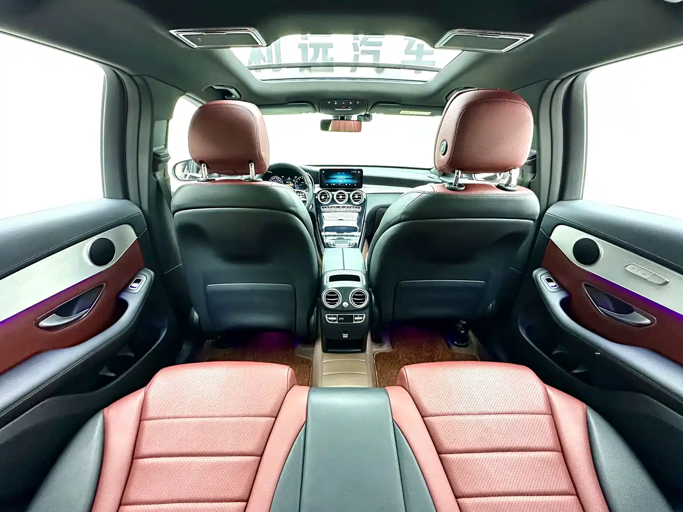 Mercedes-Benz GLC 2022 Facelift GLC 260 L 4MATIC Luxury Model фото 13