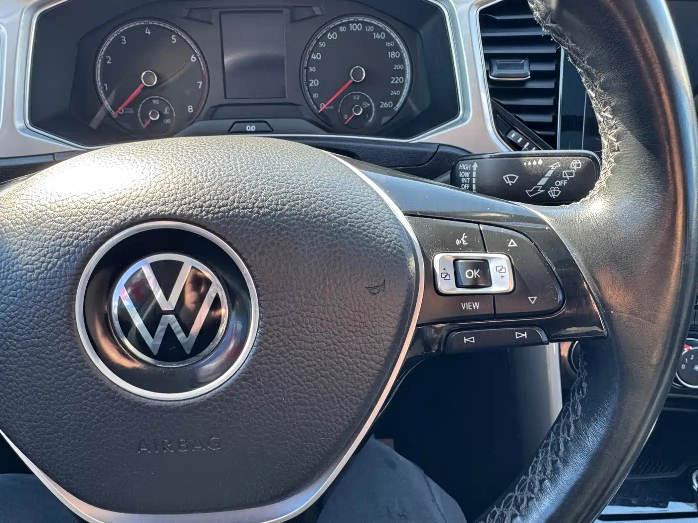 VOLKSWAGEN T ROC EXPLORING SONGS