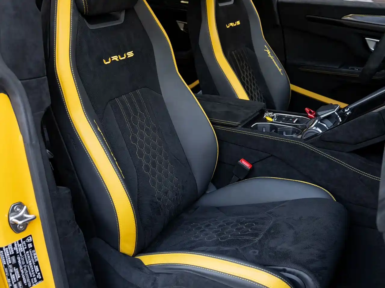 Фото 13 - Lamborghini Urus