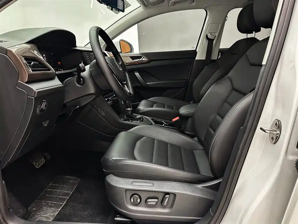 Volkswagen Tharu 2022 280TSI FWD Luxury Edition фото 19