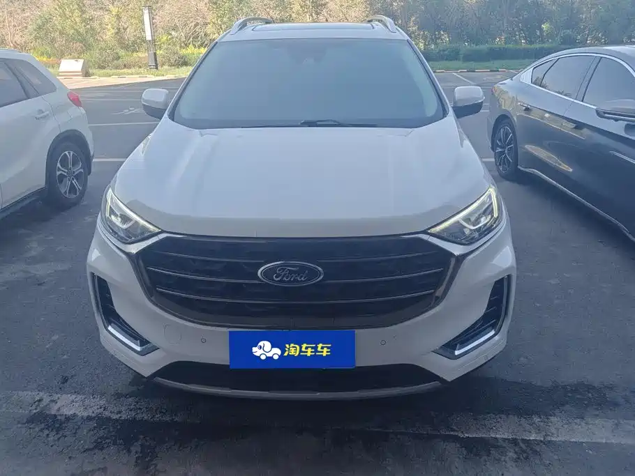 Фото 2 - Ford Edge