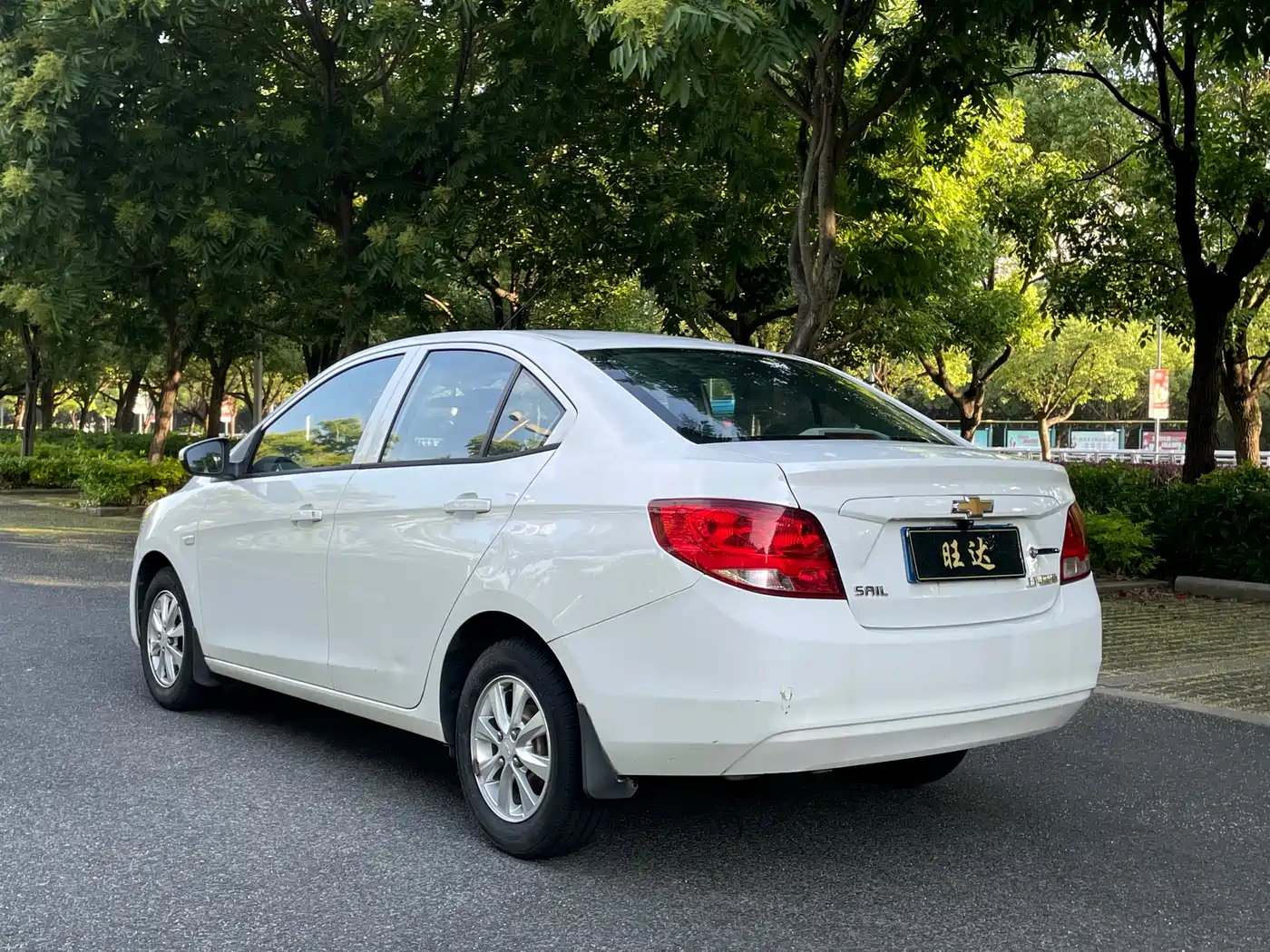 Chevrolet Sail 2015 Sail 3 1.3L AMT Ideal Edition фото 9