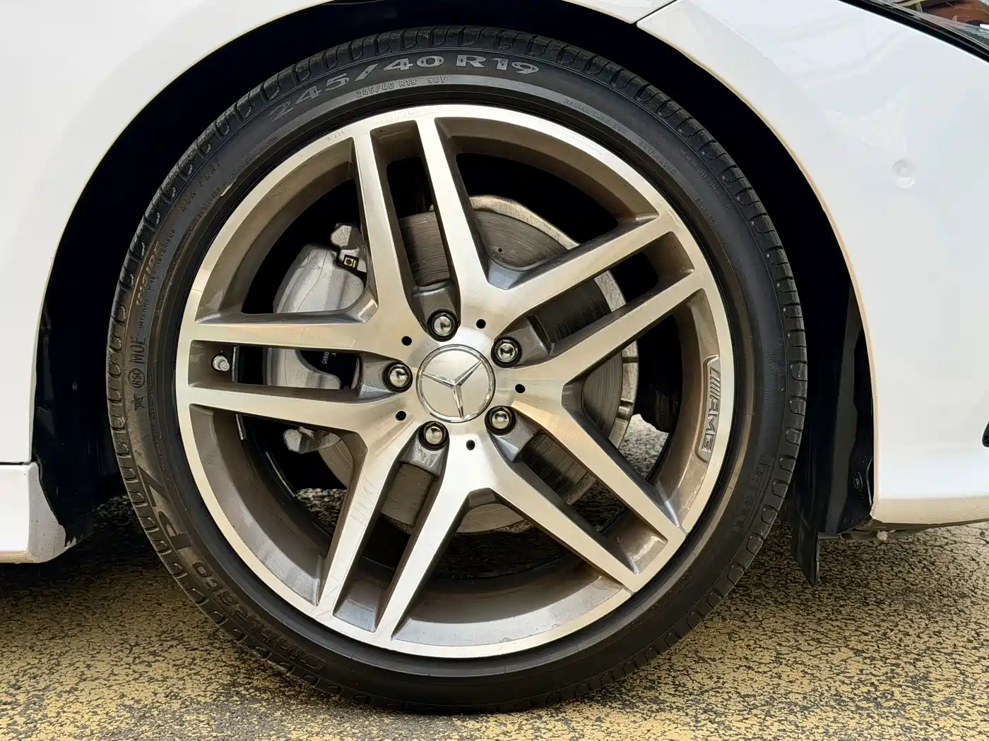 MERCEDES-BENZ CLS