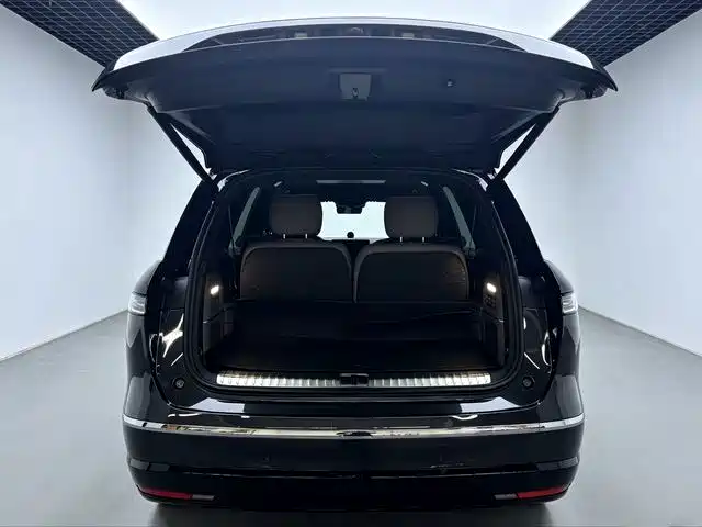 NIO ES8 2026 2025 Model 6-Seat Executive Luxury Edition