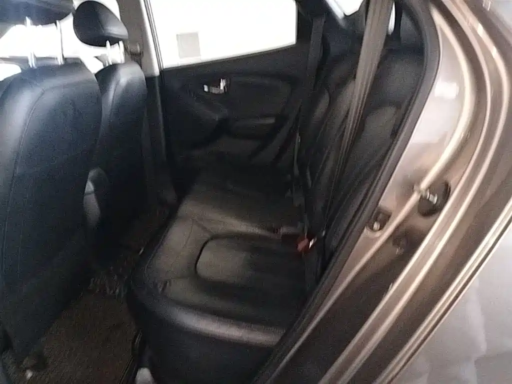 Hyundai Beijing Hyundai ix35 2013 2.0L Auto 2WD Smart GLS China IV фото 17