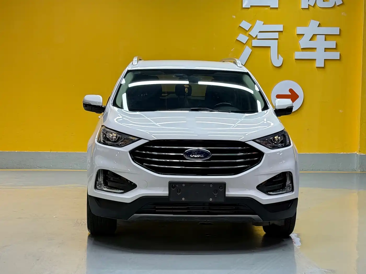 Photo 2 - Ford Edge