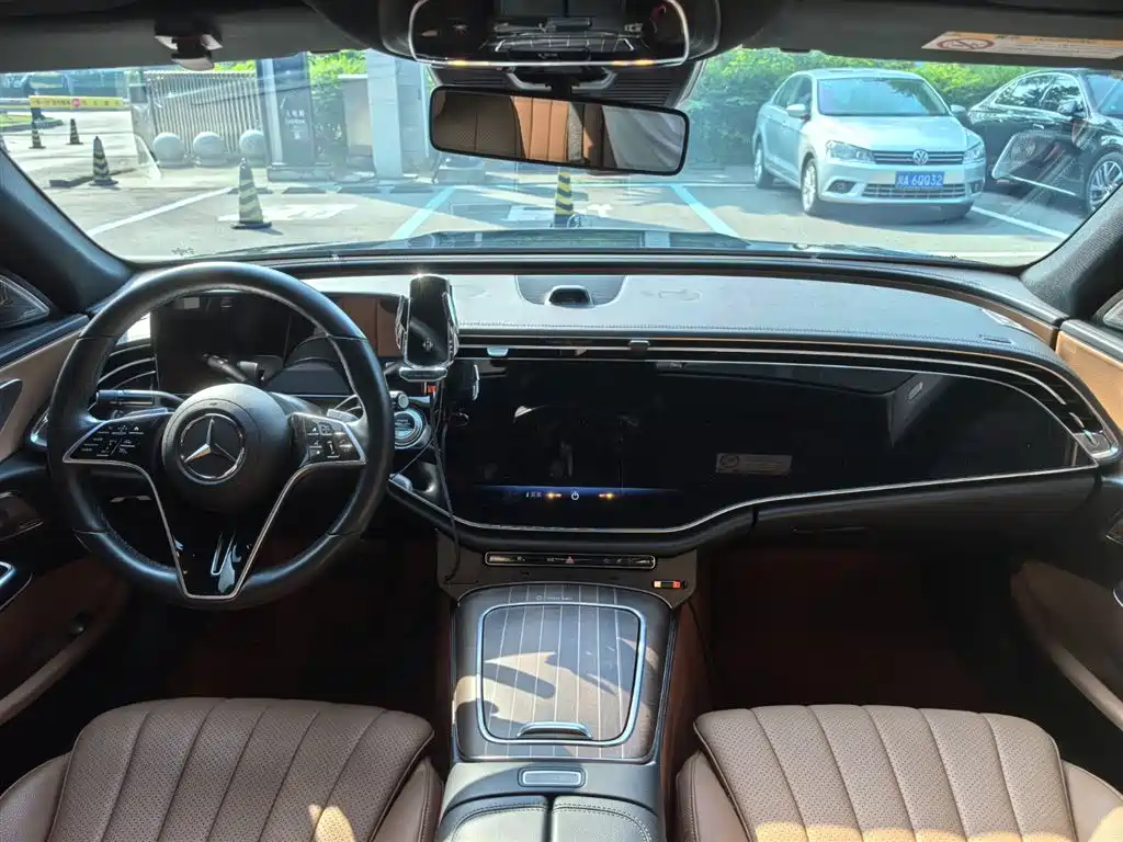 Mercedes-Benz E-Class 2024 Model E 300 L Luxury фото 12