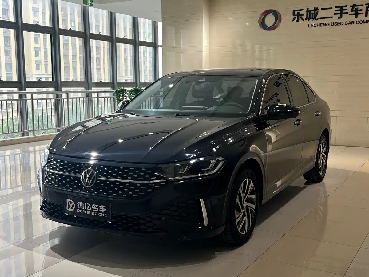 Volkswagen Lavida 2024 Model 300TSI DSG Starlight Leading Edition