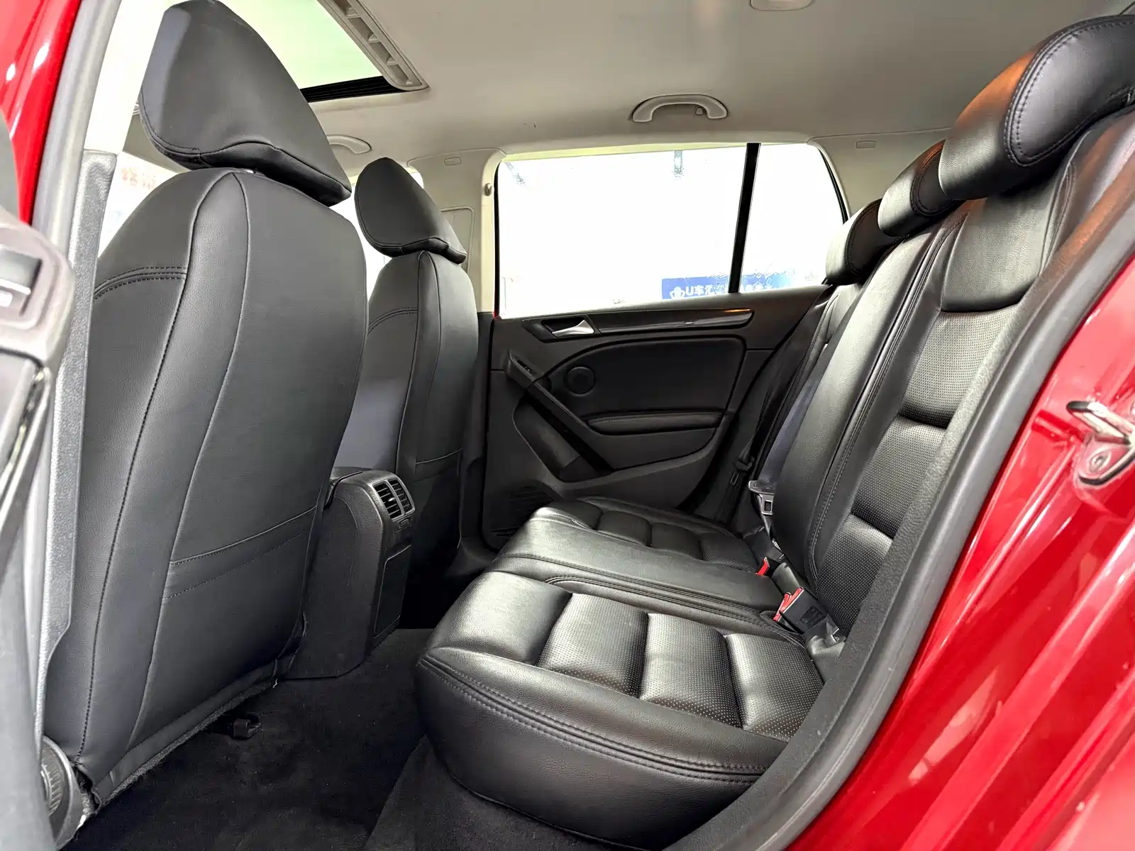 Фото 6 - Volkswagen Golf