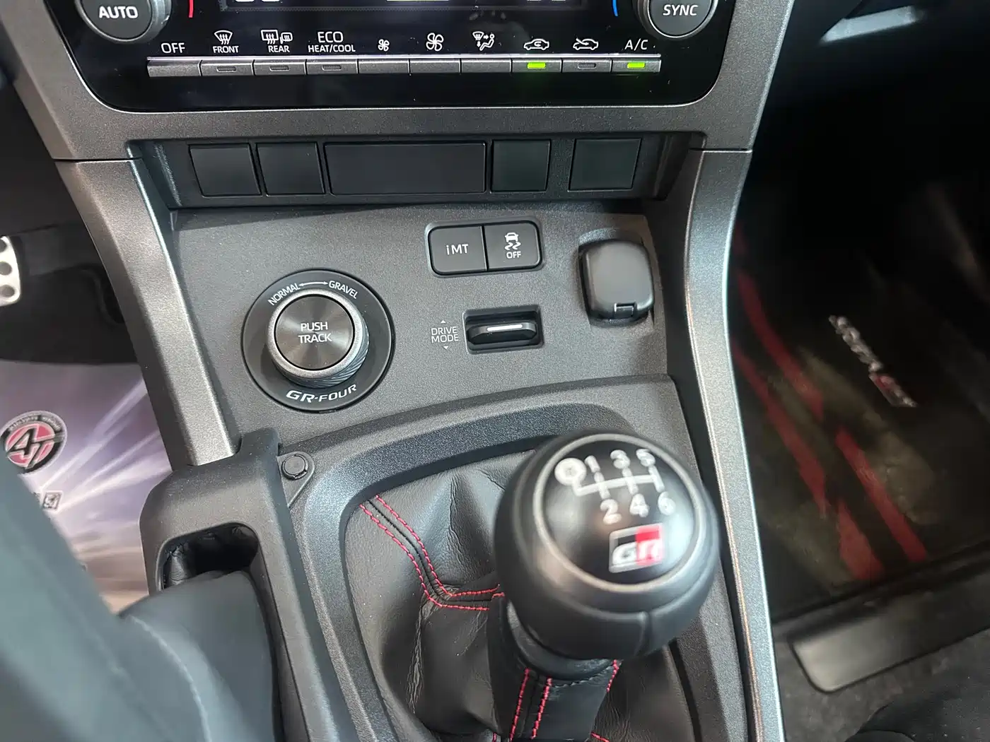 Toyota GR YARIS 2024 GR Evolution Edition фото 16