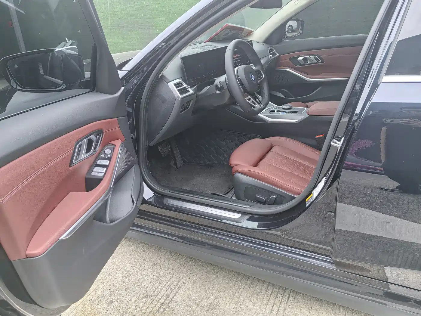 BMW i3 2024 eDrive 35 L фото 6