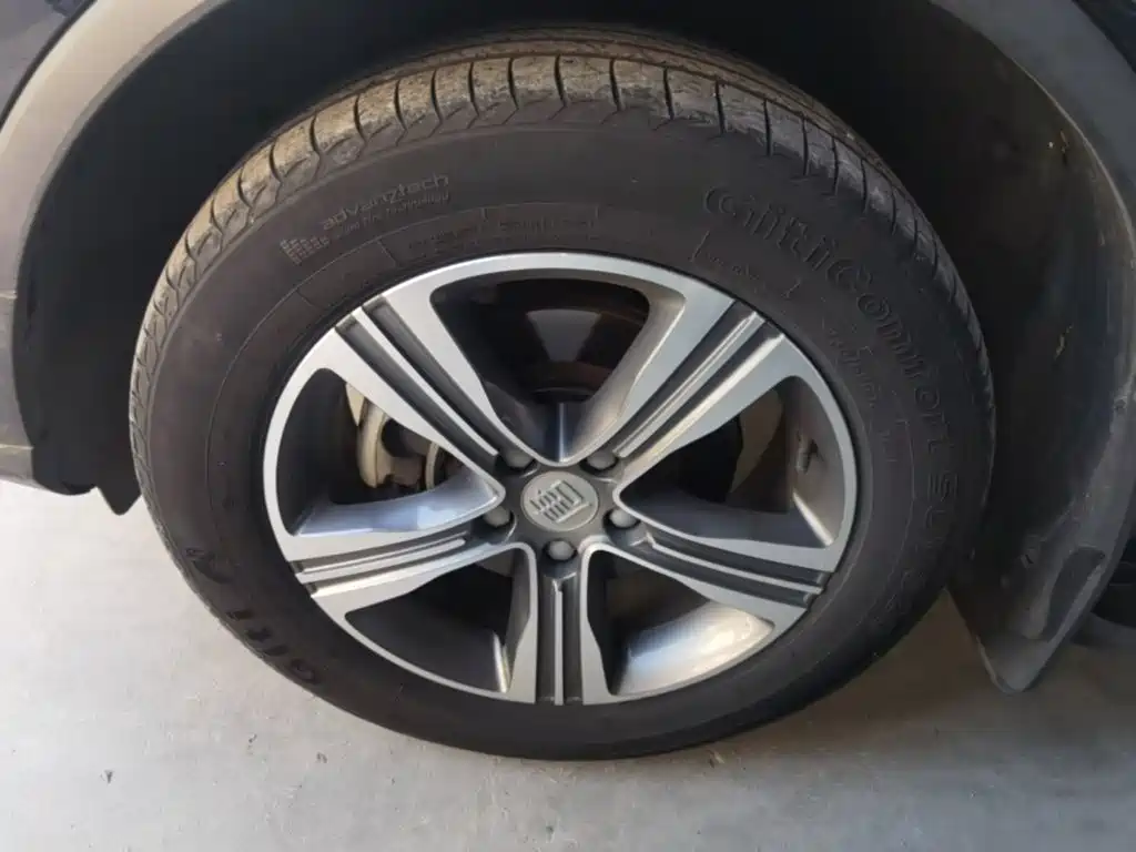 BYD Tang 2020 2019 2.0T Automatic Smart Connect Luxury 5-seater China VI