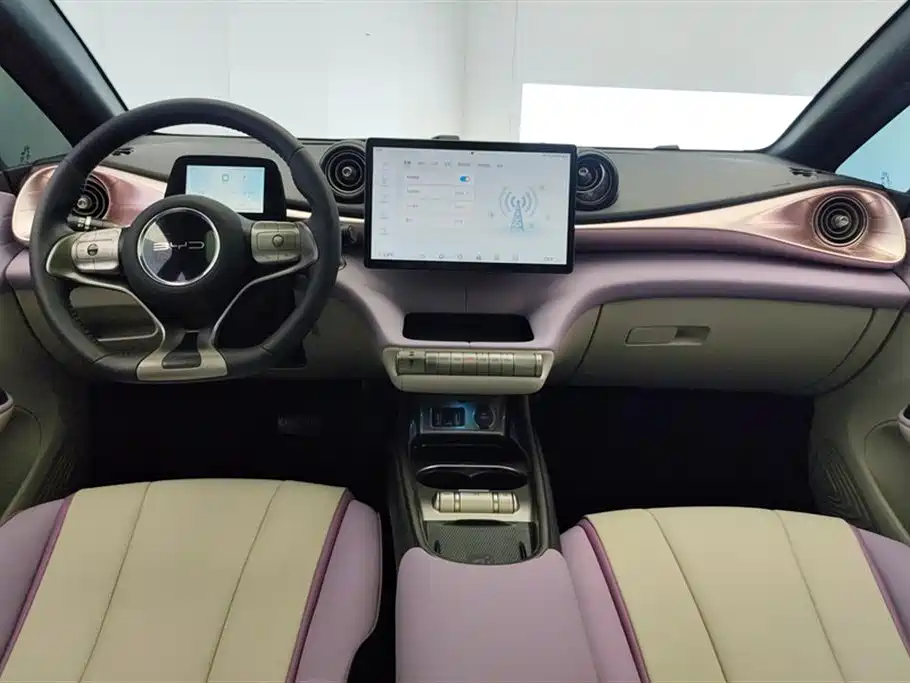 BYD Dolphin 2022 2021 Model 405km Fashion Edition