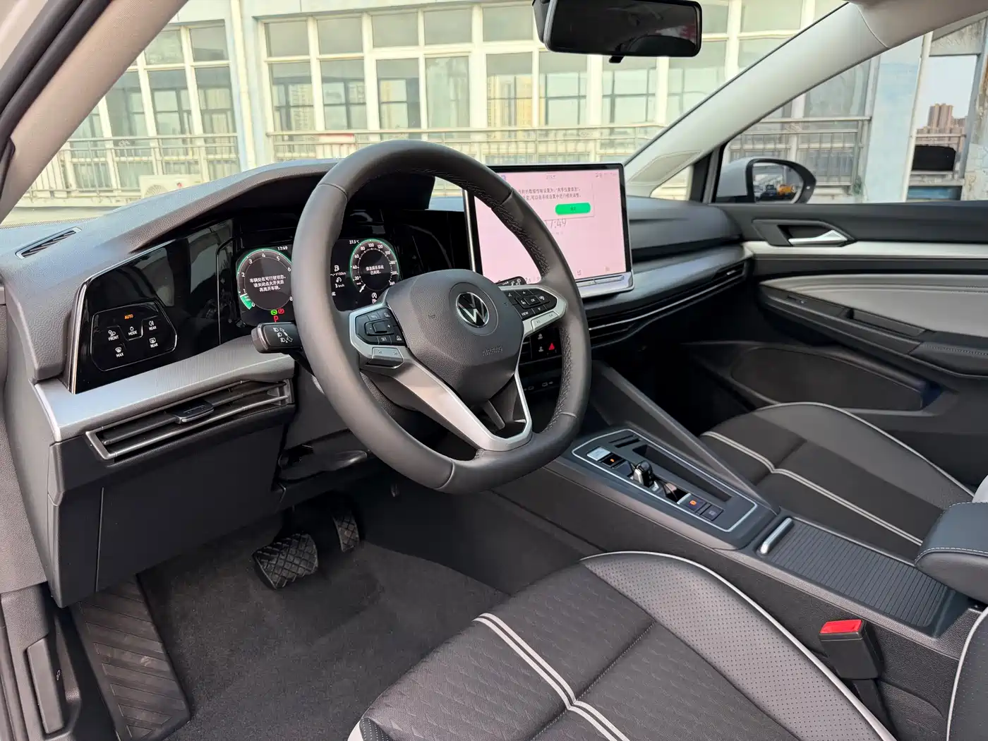 Volkswagen Golf 2025 2025 300TSI Pro