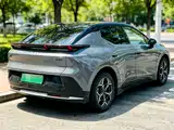 صورة 7 - Lynk & Co Z20