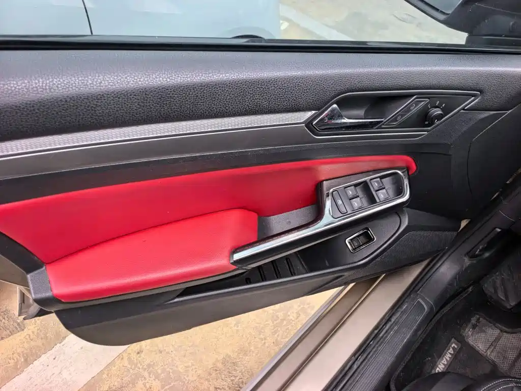 Volkswagen Lamando 2016 2015 230TSI DSG Style