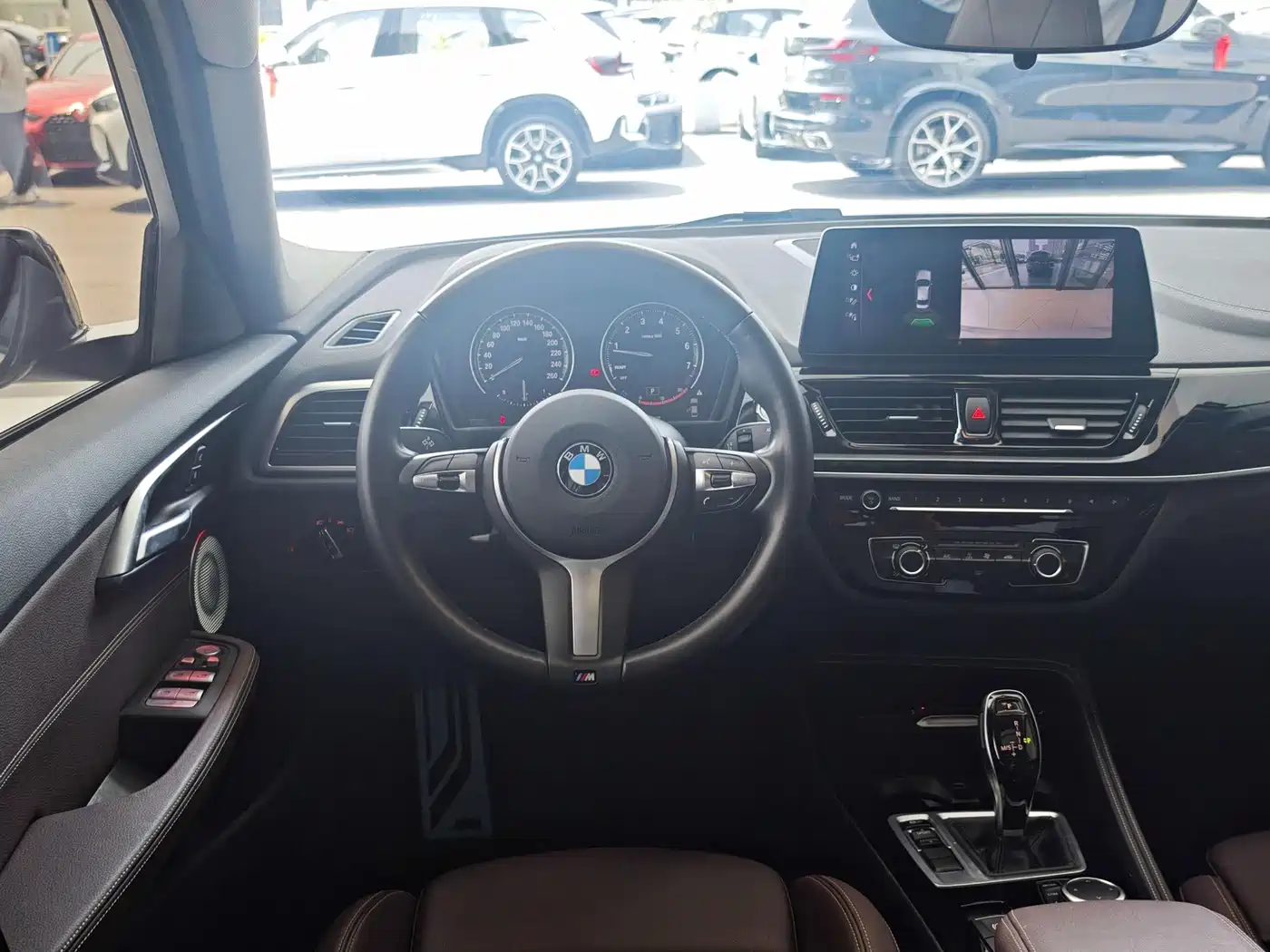 BMW 1 Series 2023 125i M Sport Shadow Edition фото 12