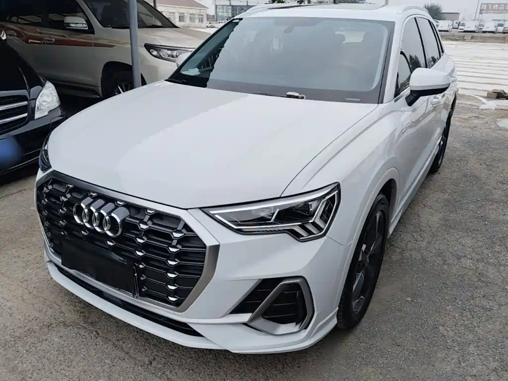 Фото 1 - Audi Q3