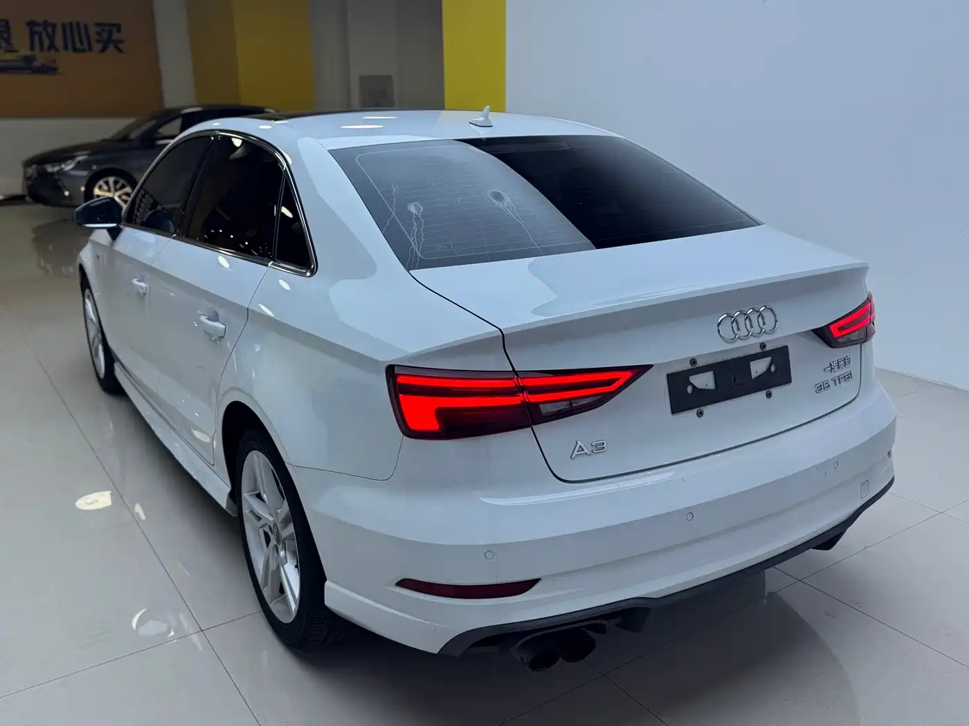 Audi A3 2018 30th Anniversary Limousine 35 TFSI Fashion фото 7