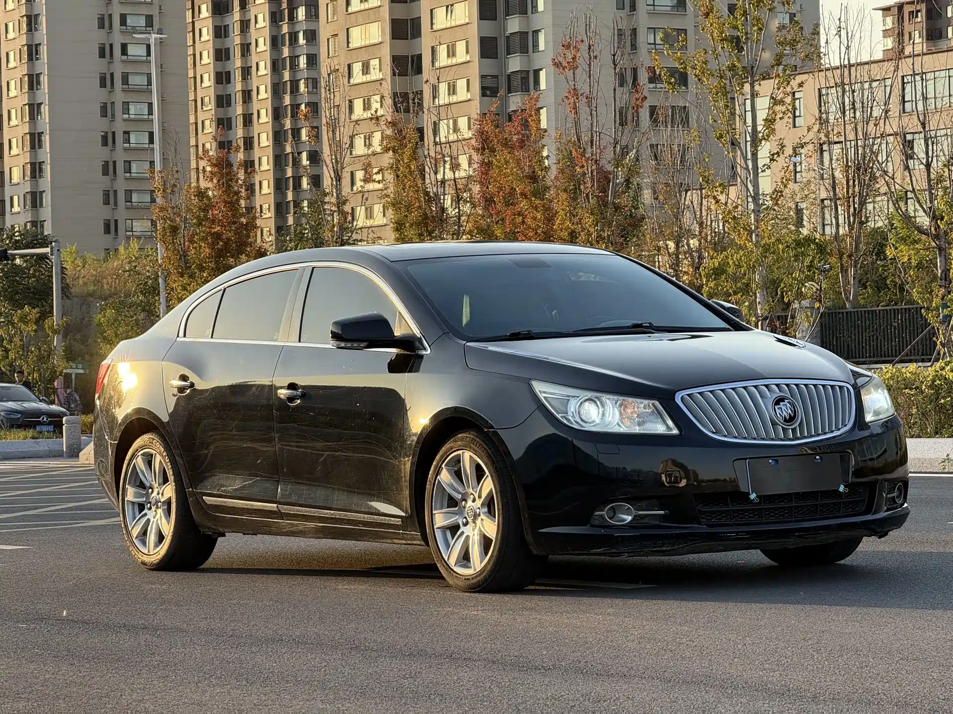 Photo 3 - Buick LaCrosse