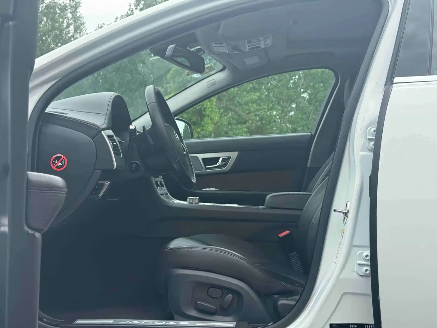 Jaguar XF 2014 2015 XF 2.0T Style Edition