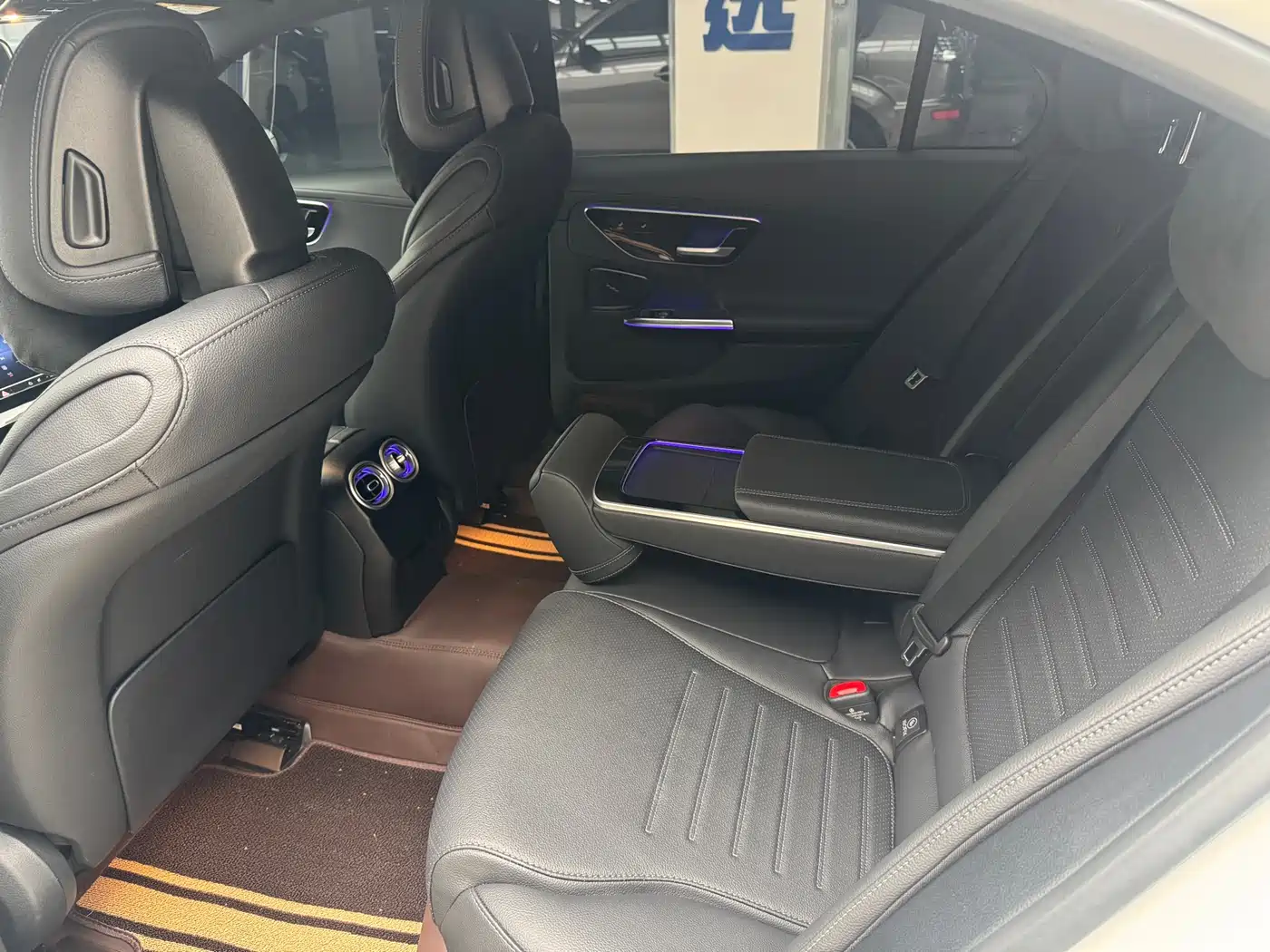Mercedes-Benz C-Class 2025 C 260 L Sport Edition фото 11