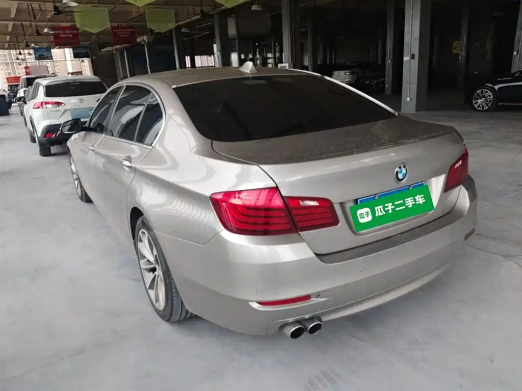 Photo 11 - BMW 5 Series