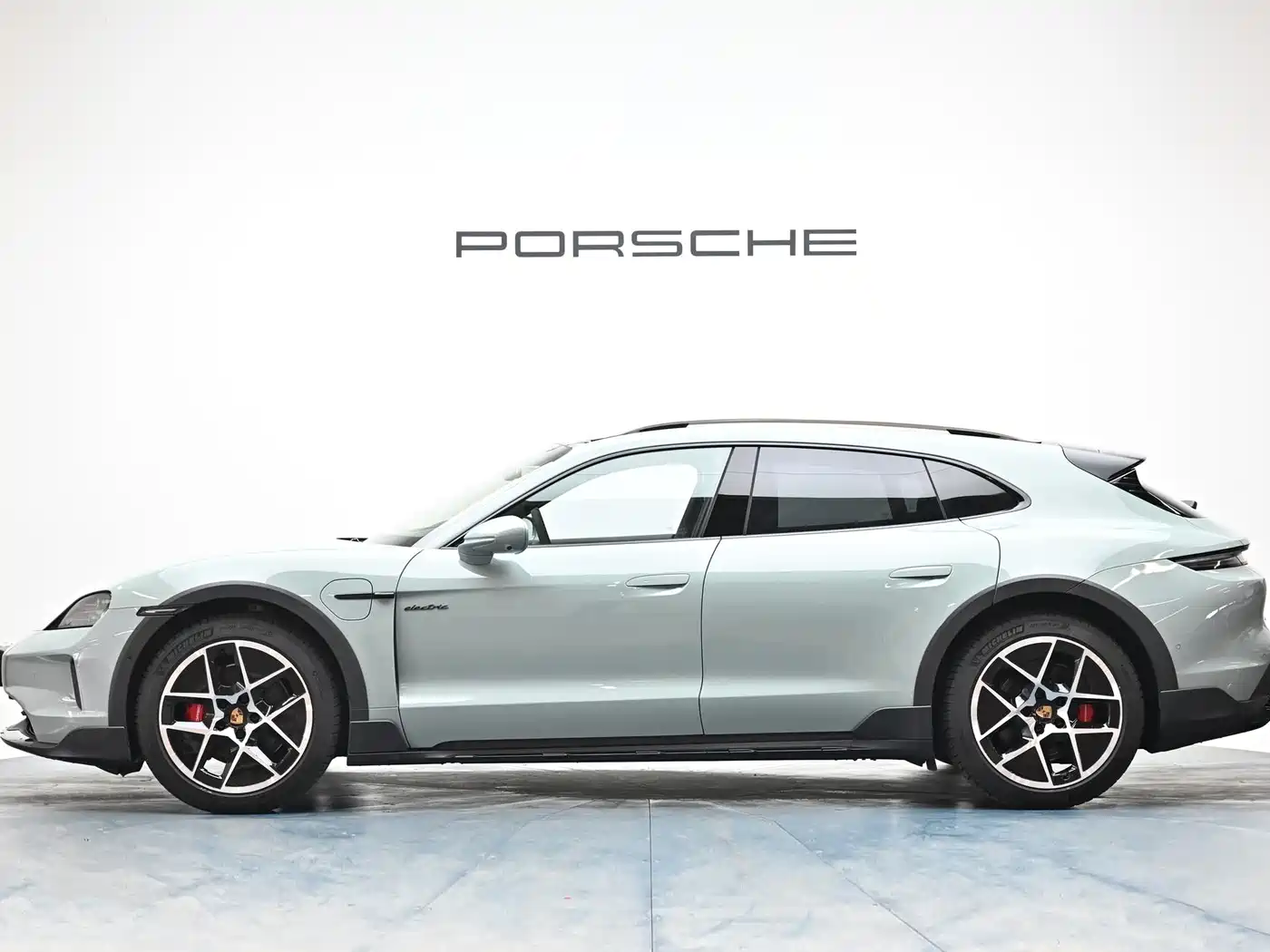 Porsche Taycan 2026 Taycan 4S Cross Turismo фото 3