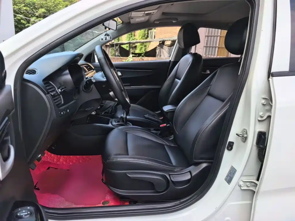 Kia K2 2018 2017 Sedan 1.4L MT 15th Anniversary Special Edition GLS
