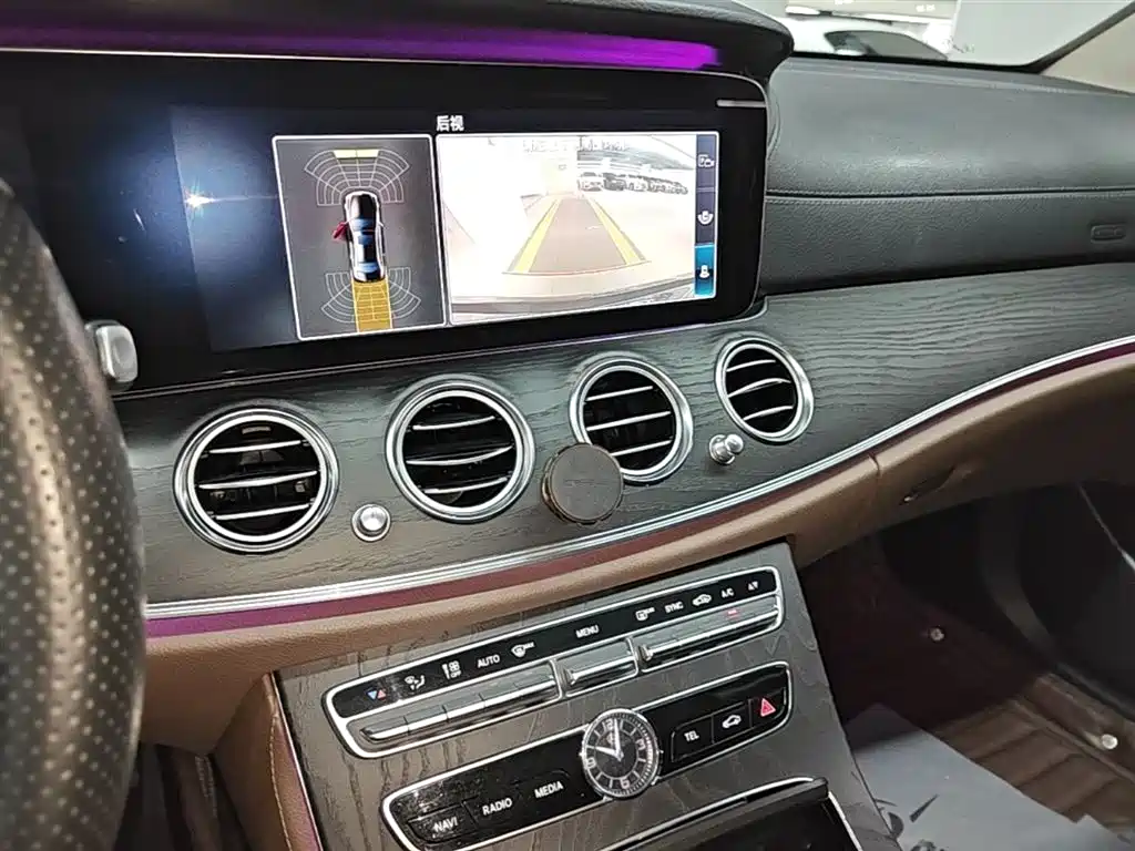 Mercedes-Benz E-Class 2019 E 200 L Sport фото 13