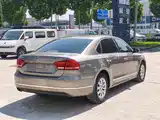 Photo 4 - Volkswagen Passat